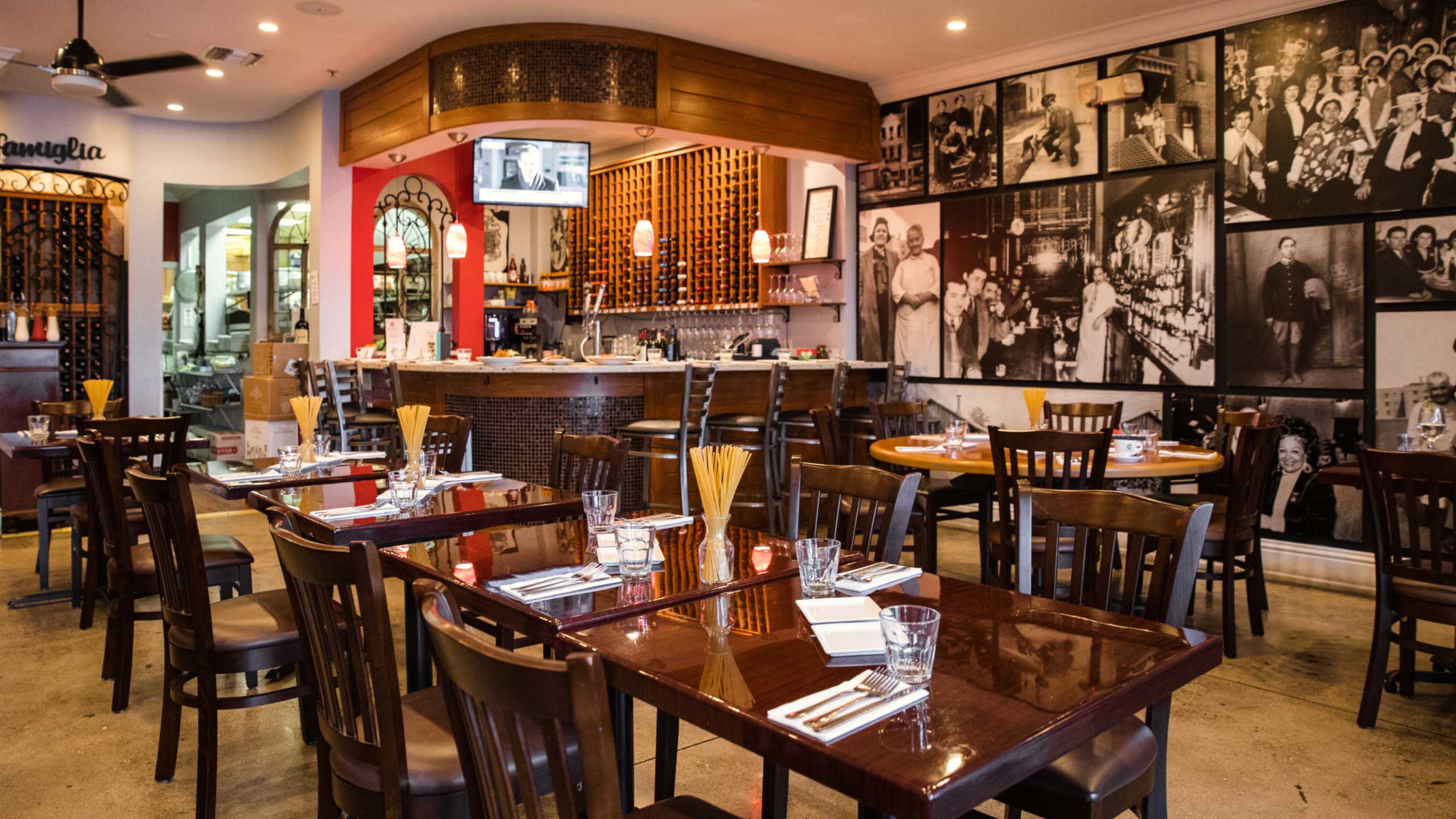 dining-room-parmesan-petes